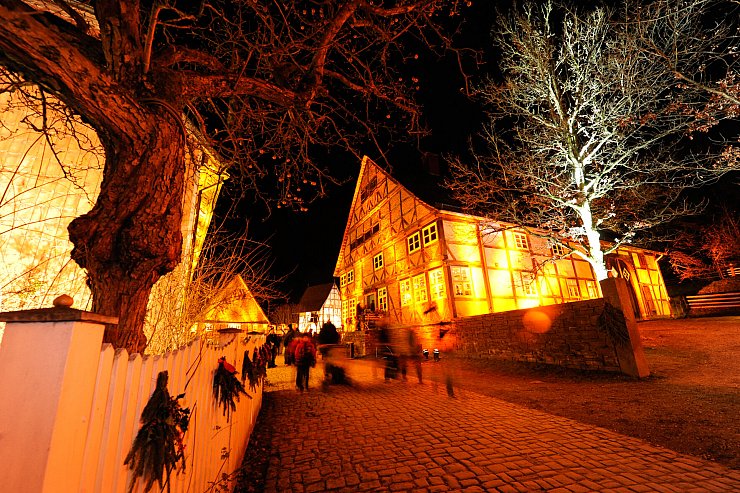 Am zweiten Adventswochenende öffnet das Freilichtmuseum seine Tore für den Museumsadvent. - © LWL/Klein