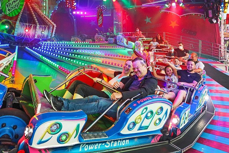 Von Libori bis Leineweber: Hier steigen die größten Volksfeste 2024 in ...