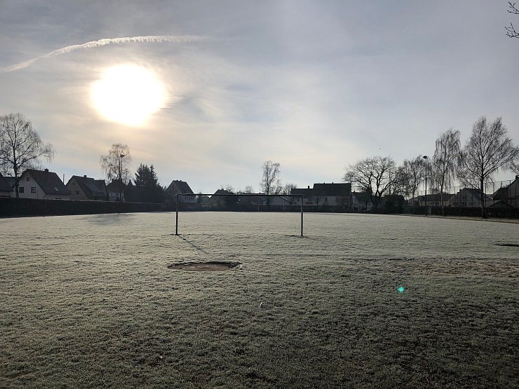 Der Sportplatz Ehrsen ist als Standort für die neue große Grundschule im Gespräch. Das Grundstück gehört der Stadt. - © Thomas Reineke