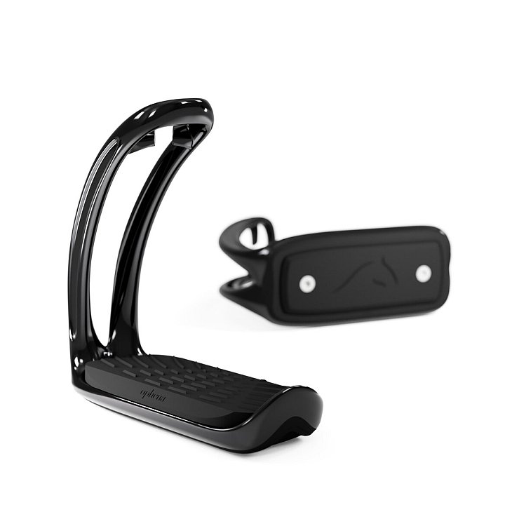 Das Produkt: Der Steigbügel ist an den Seiten offen. Magnete im Bügel und in der Schuheinlage halten den Fuß stabil. - © Ophena