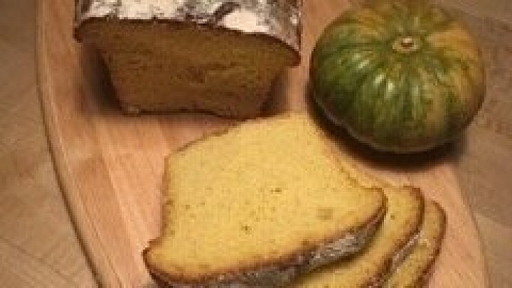 Das Muskatkürbisbrot braucht nur wenige Zutaten. - © Hof Krüger
