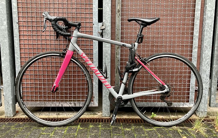 Wem gehört dieses Rennrad? - © Polizei Lippe