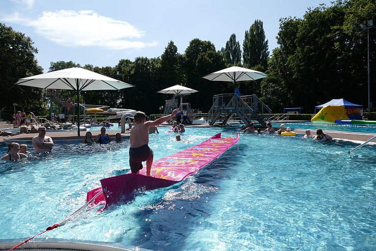 Badespaß im Bega-Bad gibt es wieder zum Sommerfest am 28. August. - © Stadtwerke Bad Salzuflen