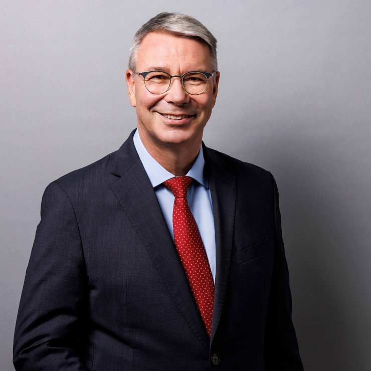 Christian Dahm, stellvertretender Fraktionsvorsitzender der SPD im Landtag, kritisiert Finanzminister Marcus Optendrenk. - © SPD-Fraktion im Landtag NRW