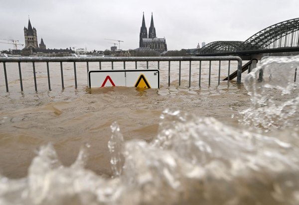 Eine neue Überflutungsfläche soll Anwohner vor Hochwasser schützen. - © Roberto Pfeil/dpa