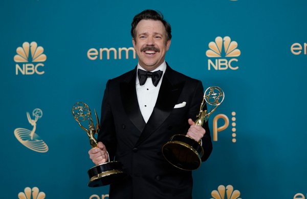 Hauptdarsteller Jason Sudeikis gewann für «Ted Lasso» Emmys. (Archivbild) - © Jae C. Hong/Invision/AP/dpa