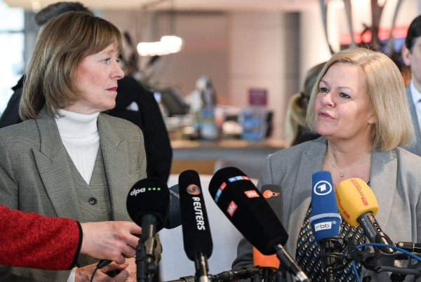 Zu einem fairen Ergebnis für alle Seiten gehört laut der Innenministerin, «dass man mit einem Angebot auf die Arbeitnehmerseite zugeht». - © Jens Kalaene/dpa