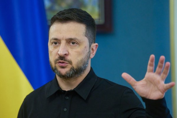 Der ukrainische Präsident Wolodymyr Selenskyj spricht von hohen russischen Verlusten vor Pokrowsk (Archivbild) - © Efrem Lukatsky/AP/dpa