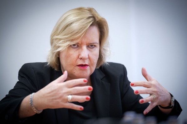 Vermisst Personal in der Truppe: Wehrbeauftragte Eva Högl - © Bernd von Jutrczenka/dpa
