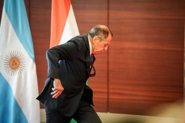 Russlands Außenminister Sergei Lawrow in Neu Delhi. - © Kay Nietfeld/dpa