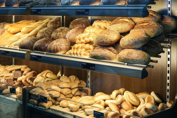 Die Einbrecher bedienten sich in der Bäckerei. (Symbolbild) - © Jan Woitas/dpa