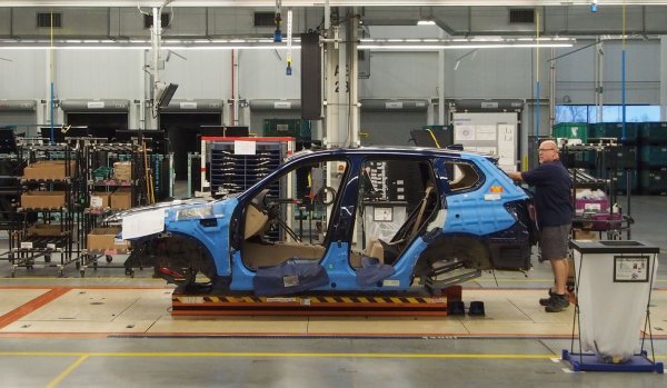Die Zollerleichterung soll auch für ausländische Autobauer in den USA gelten, etwa für BMW mit seiner Fabrik im Bundesstaat South Carolina. (Archivbild) - © picture alliance / dpa