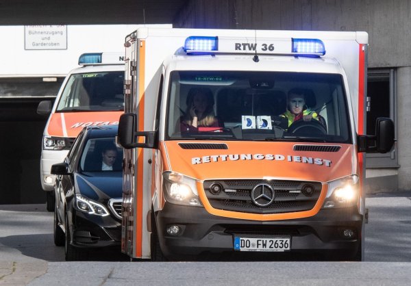 Peter Altmaier auf dem Weg ins Krankenhaus - © Foto: Bernd Thissen/dpa