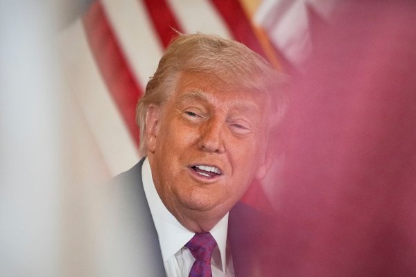 Indien hat nach Angaben von Donald Trump angeboten, alle Zölle auf US-Einfuhren fallen zu lassen. - © Alex Brandon/AP/dpa