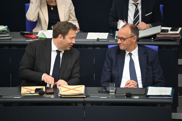 Finanzminister Klingbeil hat kaum Zeit, sich einzuarbeiten. (Archivbild) - © Katharina Kausche/dpa