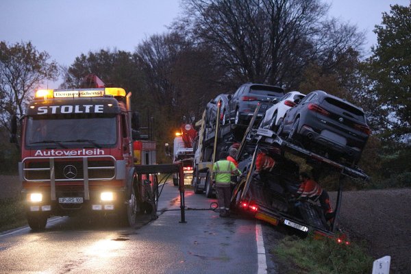 Nach Auskunft von Anwohnern handelt es sich offenbar um den vierten Unfall an dieser Stelle innerhalb eines Jahres. - © Thomas Dohna