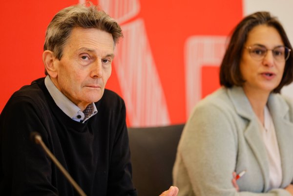 SPD-Fraktionschef Rolf Mützenich will Migranten stärker in den öffentlichen Dienst einbinden. - © Frank Molter/dpa