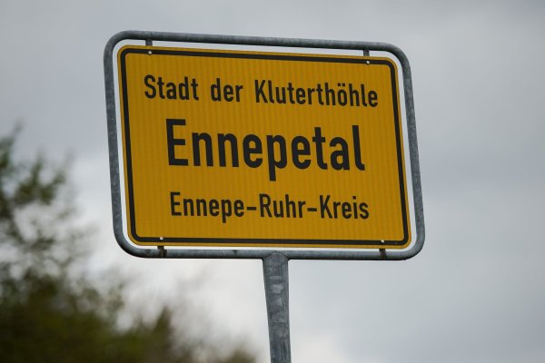 Eine Siebenjährige soll in Ennepetal Opfer eines Sexualstraftäters geworden sein. (Archivbild) - © Maja Hitij/dpa