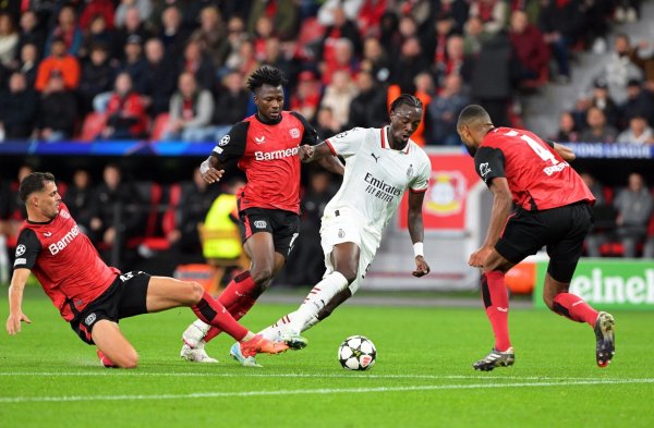 Harter Kampf in der BayArena zwischen Bayer und Milan - © Federico Gambarini/dpa