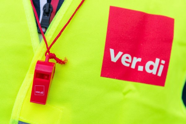 Am Donnerstag sind Beschäftigte der Gesundheitseinrichtungen auch in NRW zur Arbeitsniederlegung aufgerufen (Symbolbild). - © Christophe Gateau/dpa
