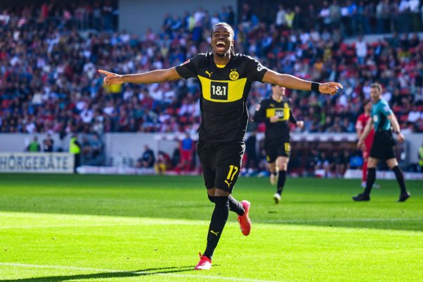 Carney Chukwuemeka wechselt fest zum BVB. (Archivbild) - © Tom Weller/dpa