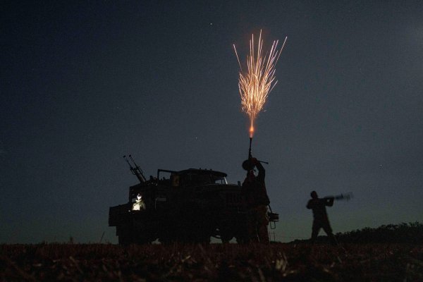 Das Gebiet Dnipropetrowsk ist seit langem Schauplatz der militärischen Auseinandersetzung - Drohnen schlagen immer wieder hier ein. (Archivbild) - © Evgeniy Maloletka/AP/dpa