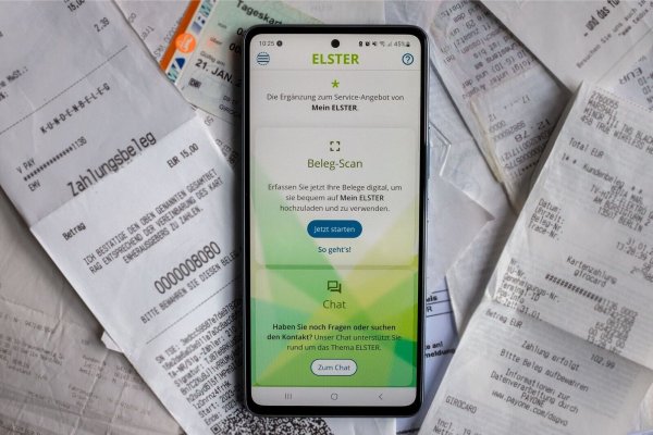 Die App «MeinElster+» von den Finanzbehörden soll die Erstellung der Steuererklärung vereinfachen. - © Laura Ludwig/dpa-tmn