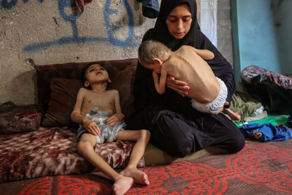 Laut internationalen Experten zeichnet sich eine Hungersnot im Gazastreifen ab. (Archivbild) - © Rizek Abdeljawad/XinHua/dpa