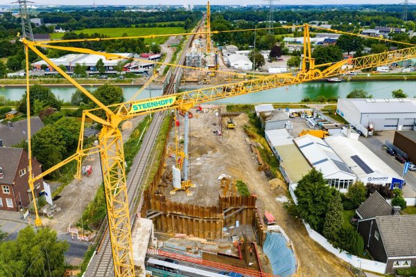 Hoffnungsträger Infrastruktur: Öffentliche Aufträge sollen Exporteinbußen ausgleichen. - © Christoph Reichwein/dpa