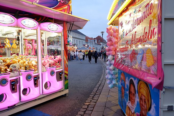 Die Karussels drehen sich wieder auf der Andreasmesse. - © Lorraine Brinkmann