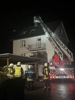 Zeugen hatten den Brand bemerkt und die Feuerwehr alarmiert. - &copy; Feuerwehr D&ouml;rentrup