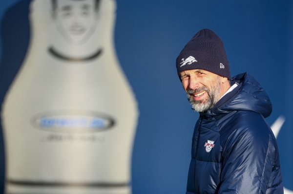 Leipzigs Trainer Marco Rose kündigt gegen Bern «viel frisches Personal» an. - © Jan Woitas/dpa