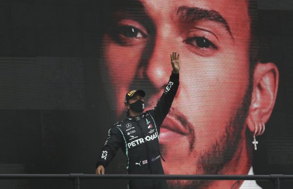 Lewis Hamilton - © Foto: Jose Sena Goulao/EPA Pool/AP/dpa