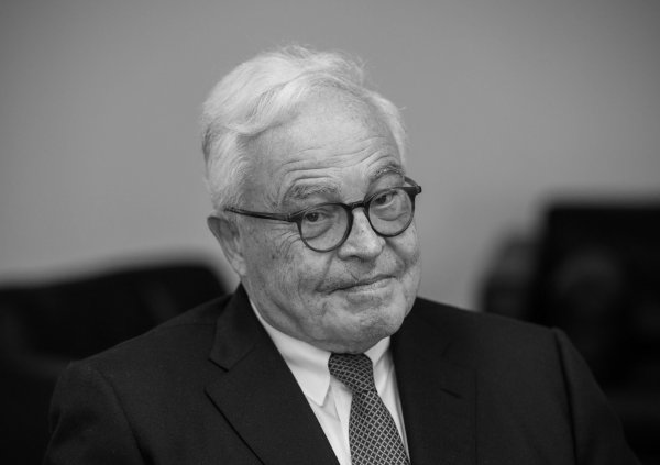Rolf Breuer ist tot. Der frühere Vorstandsvorsitzende der Deutschen Bank starb im Alter von 86 Jahren. - © picture alliance / Andreas Arnold/dpa