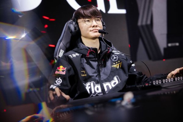 Kein Spieler stand so häufig im LoL-WM-Finale wie T1 und Star-Midlaner Faker. - © Riot Games