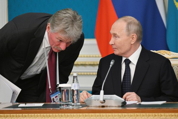 Kremlsprecher Peskow sieht einen Wendepunkt mit dem Anruf Trumps an Putin erreicht. (Archivbild) - © Ramil Sitdikov/Pool Sputnik Kremlin/AP/dpa