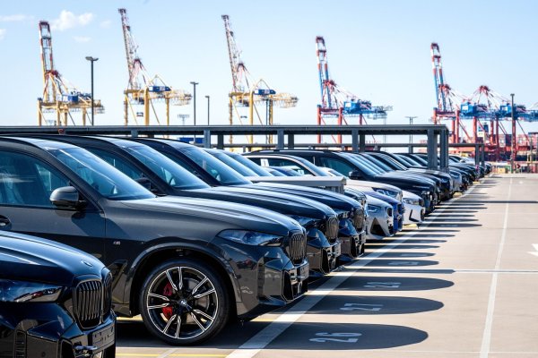 Autos und Fahrzeugteile machen ein Fünftel des deutschen Exports in die USA aus. (Archivbild) - © Sina Schuldt/dpa