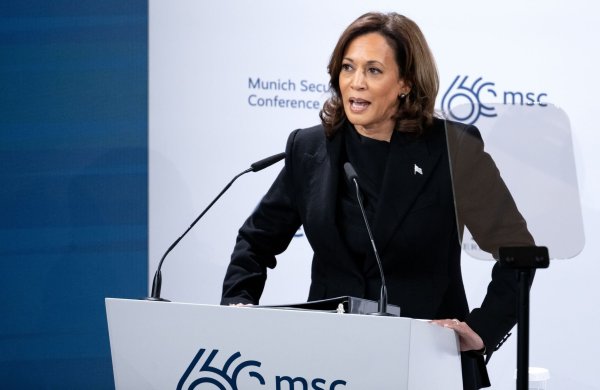 Kamala Harris, Vizepräsidentin der USA, nimmt an der Sicherheitskonferenz teil. - © Sven Hoppe/dpa
