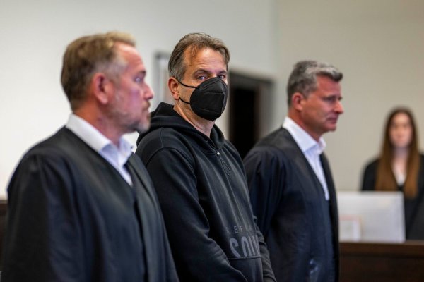 Bis zuletzt hatten die Anwälte von Wilfried W. die Sicherungsverwahrung nach der Haft verhindern wollen. Nun sind sie mit ihrer Revision beim Bundesgerichtshof gescheitert. (Archivfoto) - © David Inderlied/dpa