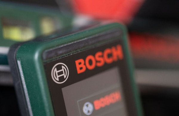 Bosch Power Tools stellt unter anderem Elektrowerkzeuge, Gartengeräte, Messtechnik und Zubehör her. - © Marijan Murat/dpa