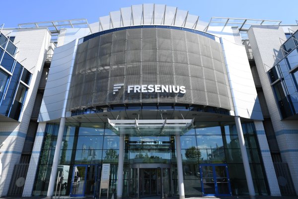 Fresenius hat zum Jahresbeginn besser abgeschnitten als von Analysten erwartet (Archivbild) - © Arne Dedert/dpa