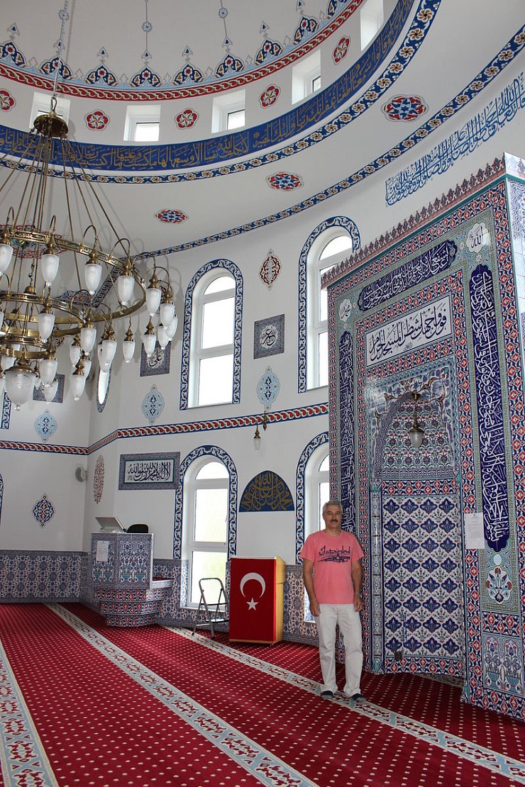 Willkommen: Mustafa Turp freut sich über Gäste. - © Marlen Grote