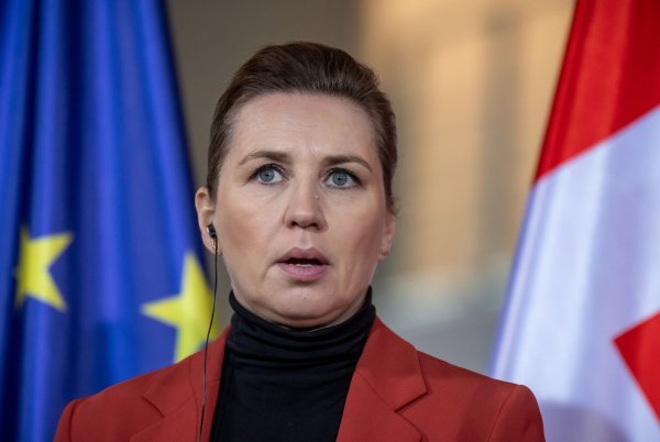 Um europäischen Rückhalt bemüht: Dänemarks Ministerpräsidentin Mette Frederiksen. - © Michael Kappeler/dpa