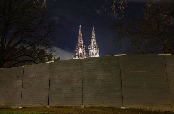 Ein Gerichtsentscheid zur zivilrechtlichen Haftung von Missbrauchstaten könnte für die Kirche teuer werden. - © Oliver Berg/dpa