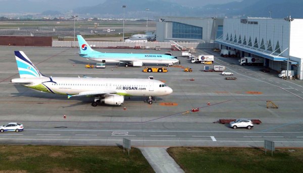 Das Unglück ereignete sich am Flughafen der Stadt Busan. (Archivbild) - © Yonhap/YONHAP/EPA/dpa
