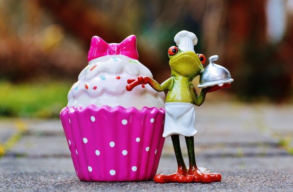 Cupcakes backen und kellnern: In "Two Broke Girls" kämpfen zwei junge Frauen mit den Tücken des Alltags. - © Pixabay