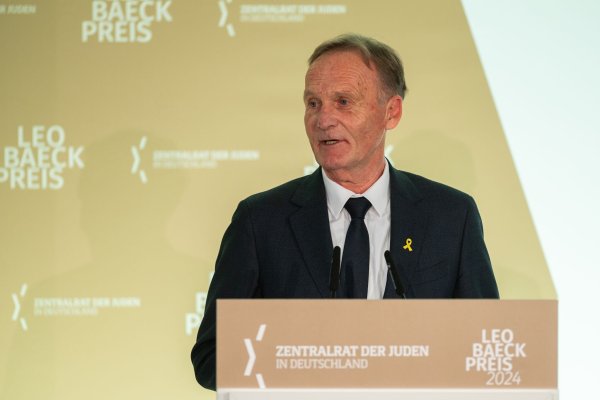 Für Hans-Joachim Watzke ist die Auszeichnung die «größte Ehre seines Lebens» - © Christophe Gateau/dpa