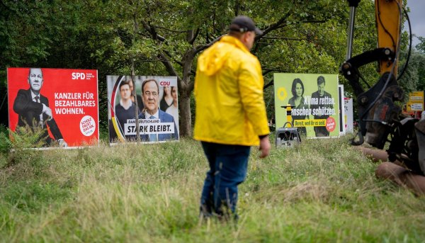 Findet Wahlkampf künftig nur noch im Winter statt? (Archivbild) - © Kay Nietfeld/dpa