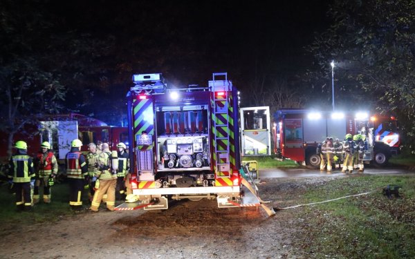 Nach einem Angriff mit Reizgas auf Polizisten waren 70 Feuerwehrleute im Einsatz. - © Oliver Thelen/Freiwillige Feuerwehr Gangelt/dpa