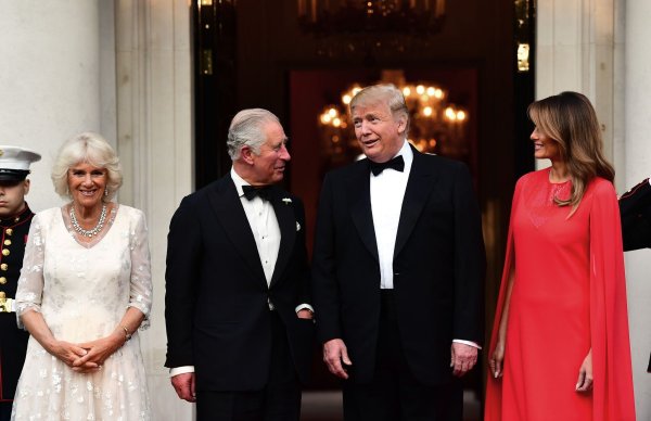 Mit Charles steht Trump angeblich in Kontakt. (Archivbild) - © Victoria Jones/PA Wire/dpa
